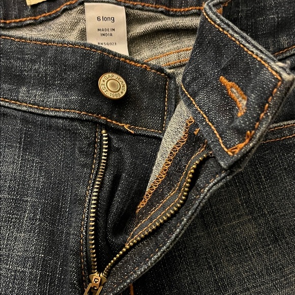 GAP Women's Flare Jeans in Deep Indigo used good condition - Picture 3 of 11